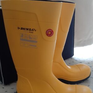 Dunlop purofort professional safety boots